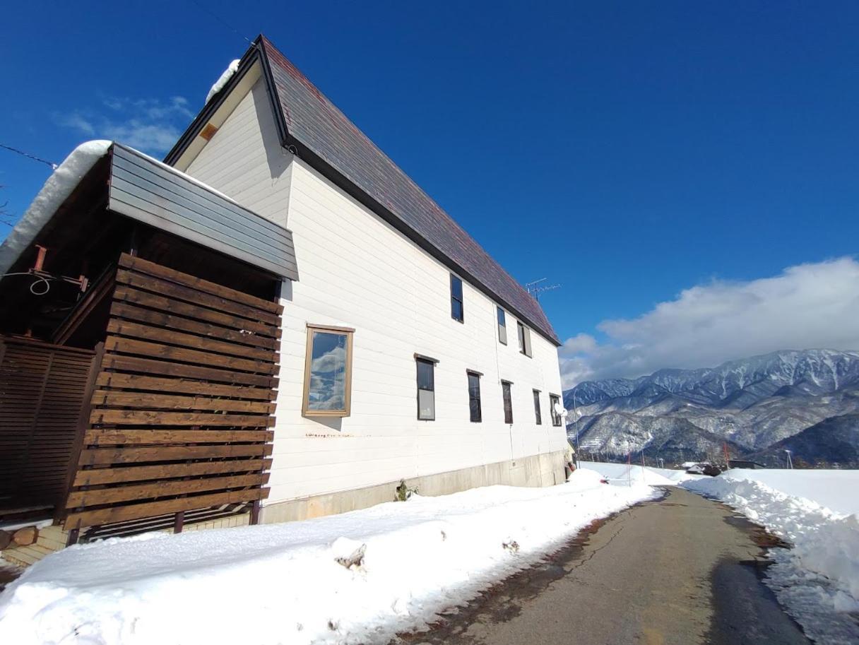 Hakuba Norikura Wakaguri Guesthouse Otari Bagian luar foto