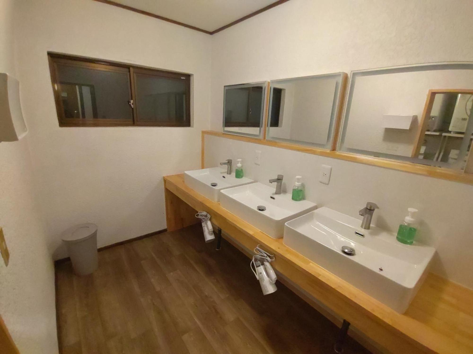 Hakuba Norikura Wakaguri Guesthouse Otari Bagian luar foto